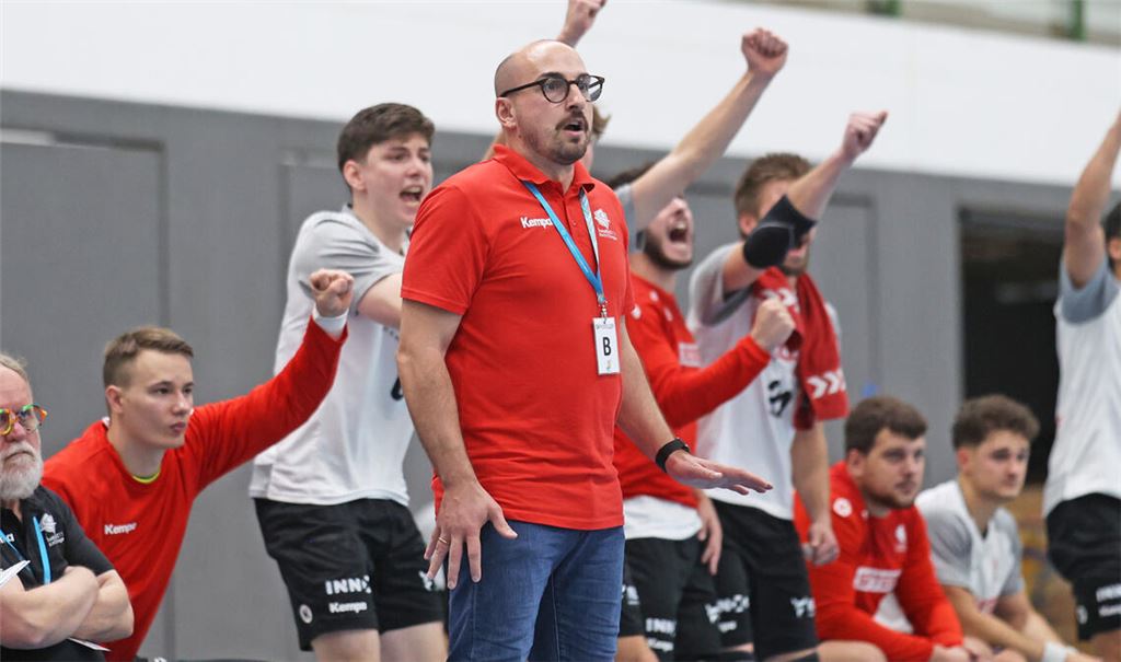 Der Knittlinger Trainer Frank Müller (Mitte) will seine alten und neuen Spieler in der kommenden Saison möglichst häufig jubeln sehen – die Weichen dafür sind gestellt. Foto: Müller/Archiv