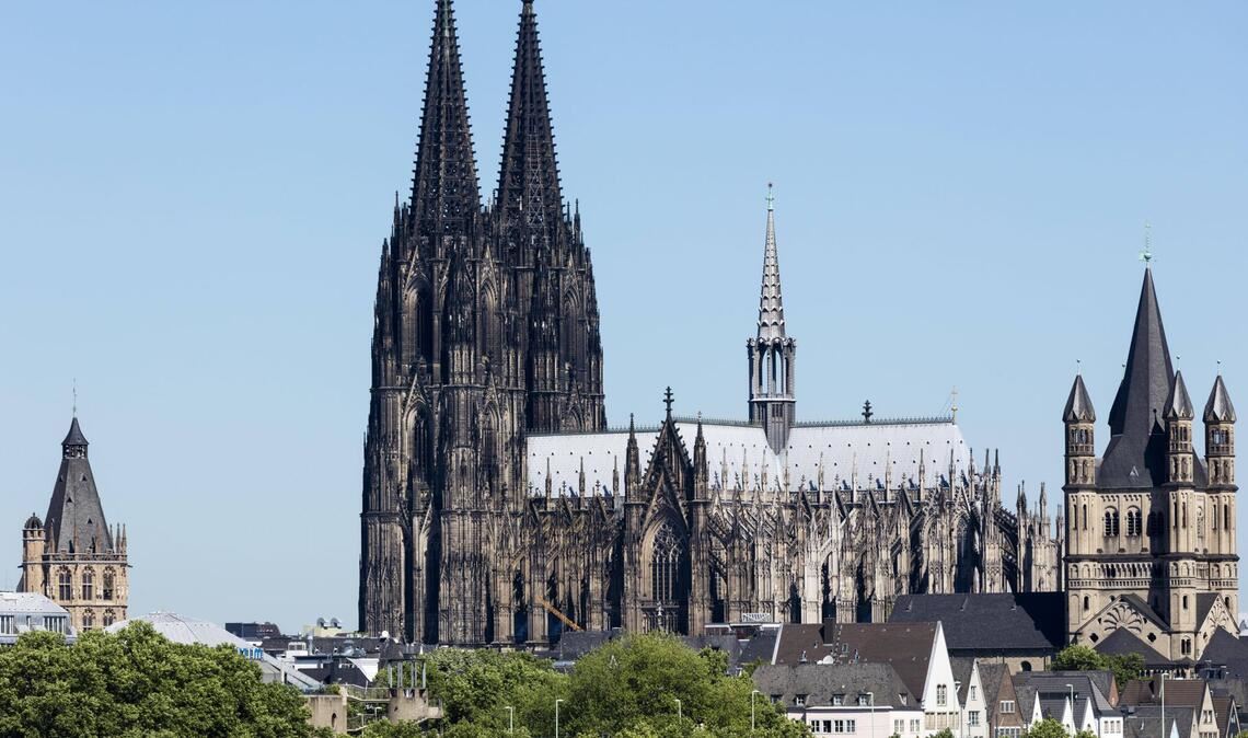 Der Kölner Dom wird Touristen in Zukunft Eintritt kosten (Archivfoto).