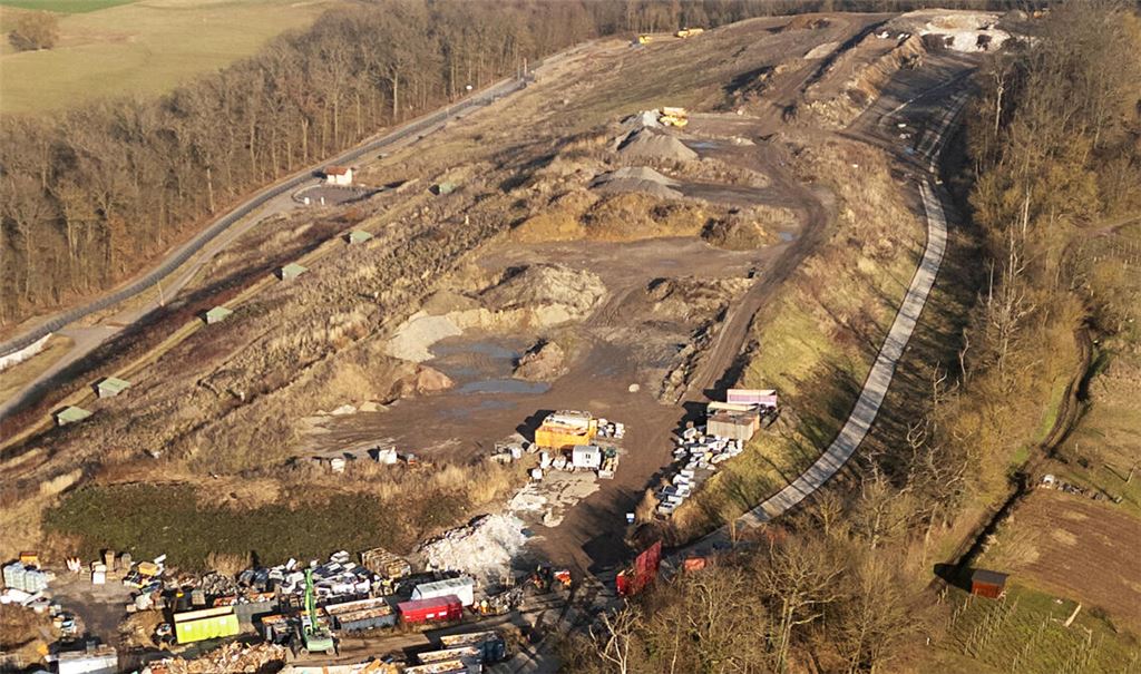 Der Kreistag hat der Annahme von freigemessenen asbesthaltigen Baustoffen aus dem Atommeiler in Philippsburg auf der Deponie Hamberg zugestimmt. Foto: Fotomoment