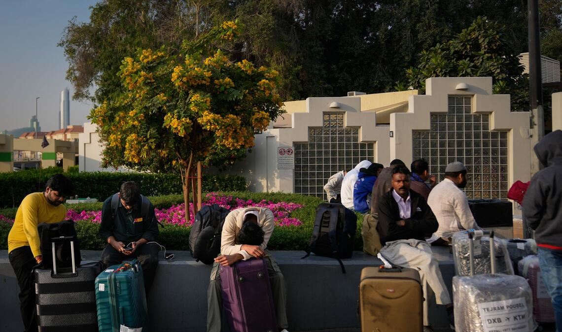 Der Krieg zwischen dem Iran, Israel und den USA erschüttert auch die Golfstaaten - und bringt den internationalen Luftverkehr durcheinander.