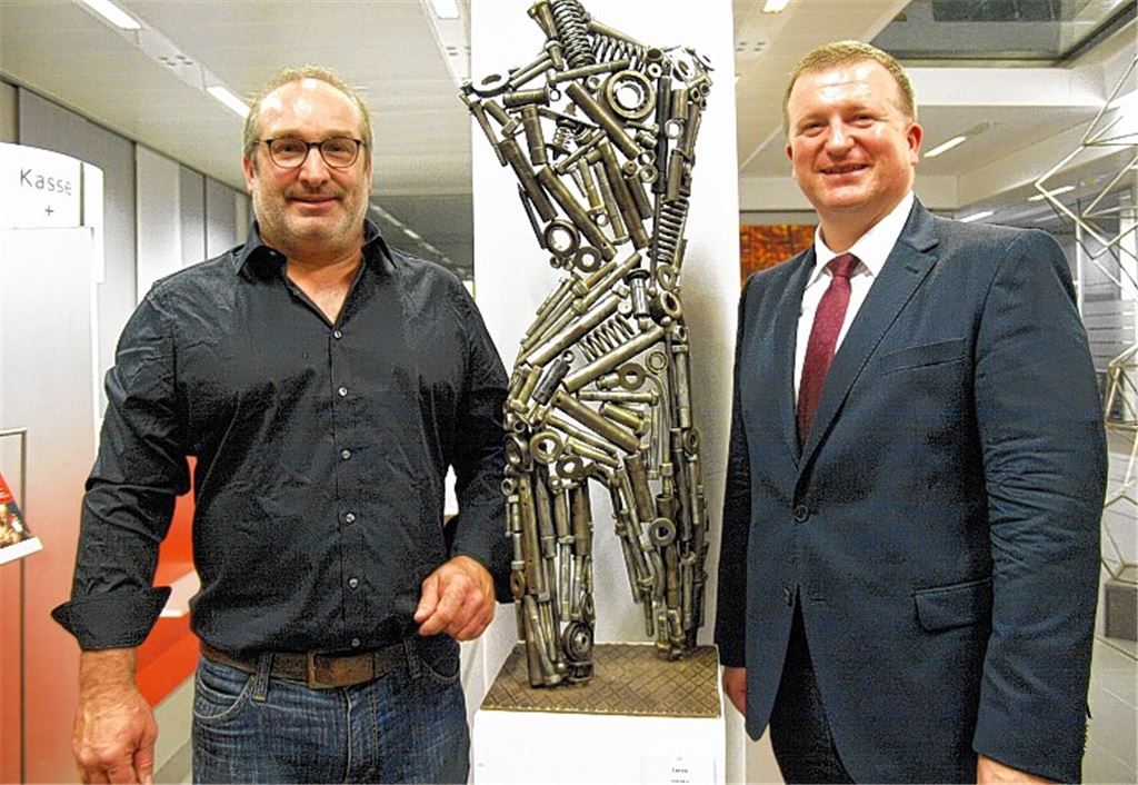 Metall-Objekte regen zum Dialog an