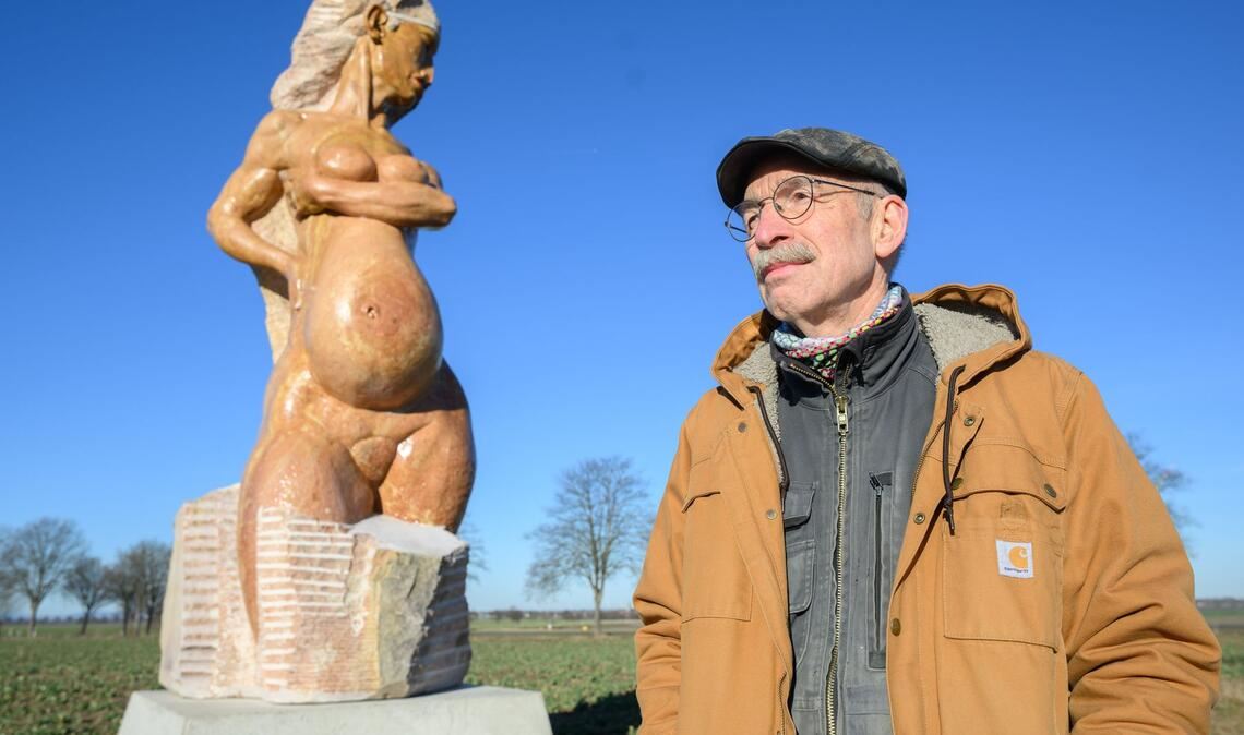 Der Künstler will die Interpretation seines Werkes anderen überlassen.