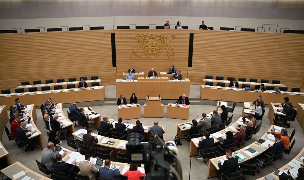 Der Landtag von Baden-Württemberg - ein AfD-Abgeordneter hat sich durch politische Unkorrektheit hervorgetan und Ärger aus Baden auf sich gezogen. (Archivbild)