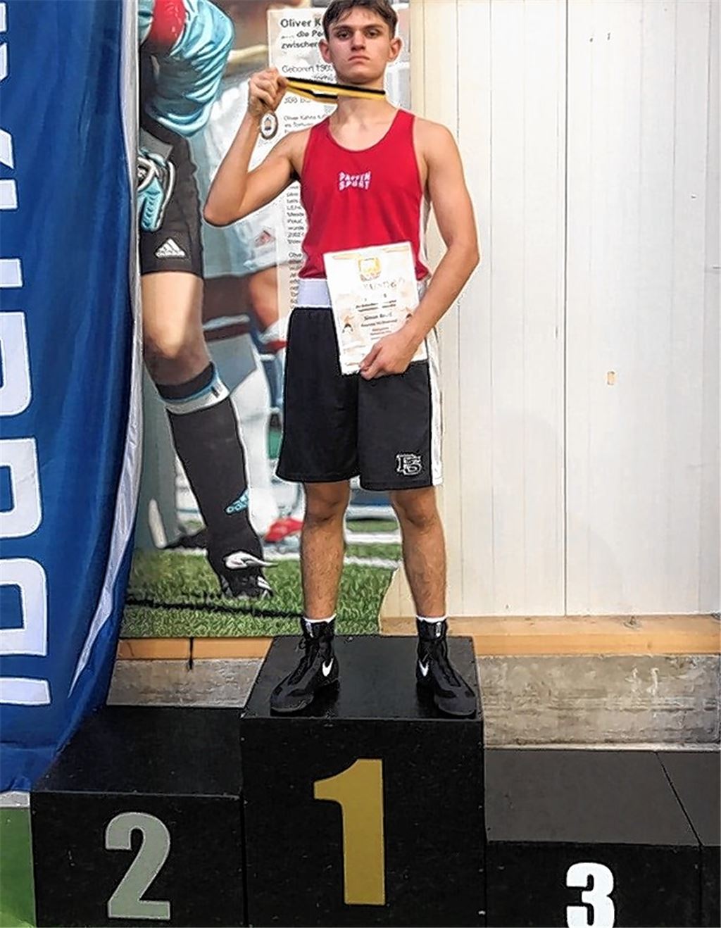 Junger Ötisheimer Boxer holt Titel