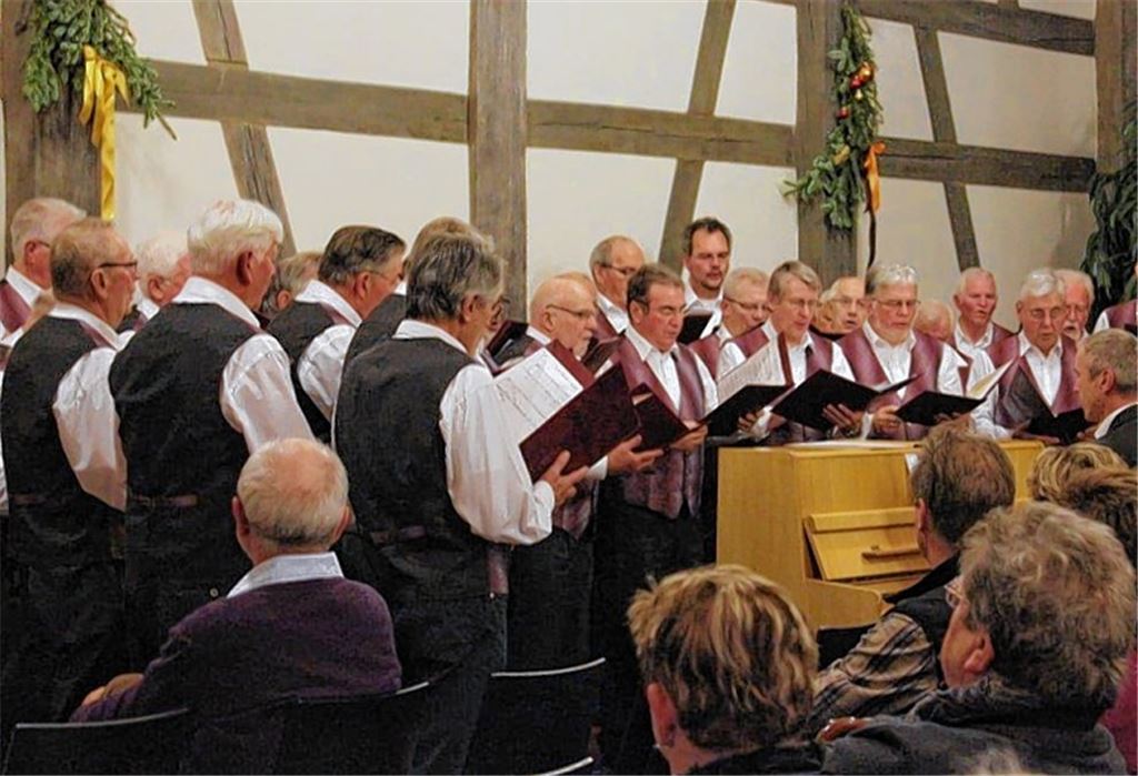 Der Männergesangverein ist ebenso Teil der Ötisheimer Adventwoche...