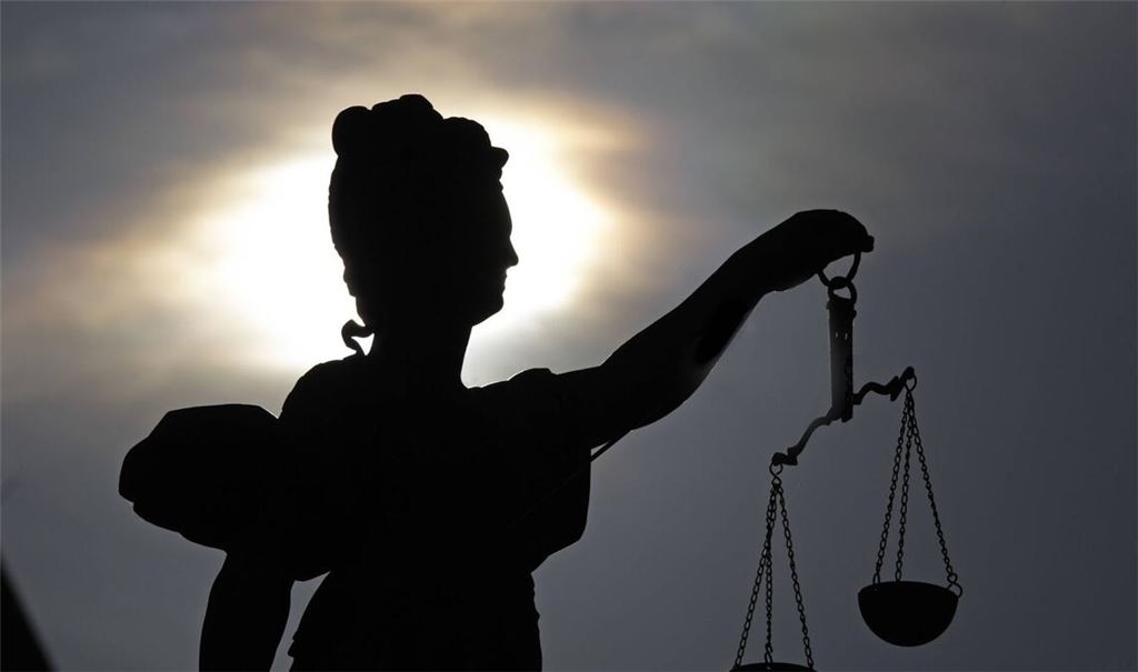 Der Mann wurde unter anderem zu einer Gefängnisstrafe verurteilt. (Symbolfoto)