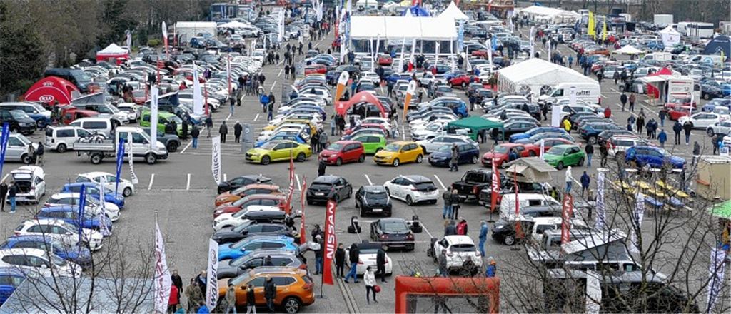 E-Modelle ziehen Blicke auf sich