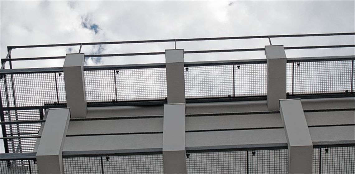 Der Mauerseglernachwuchs soll künftig an der Fassade des Mühlacker Krankenhauses eine gut eingerichtete Kinderstube vorfinden.