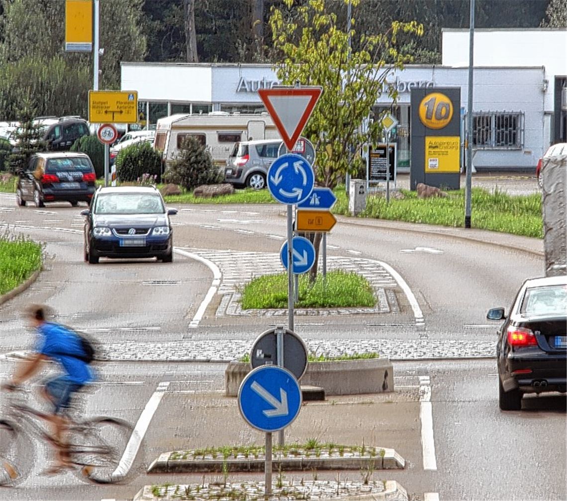 Der Mini-Kreisel an der Kanalstraße.