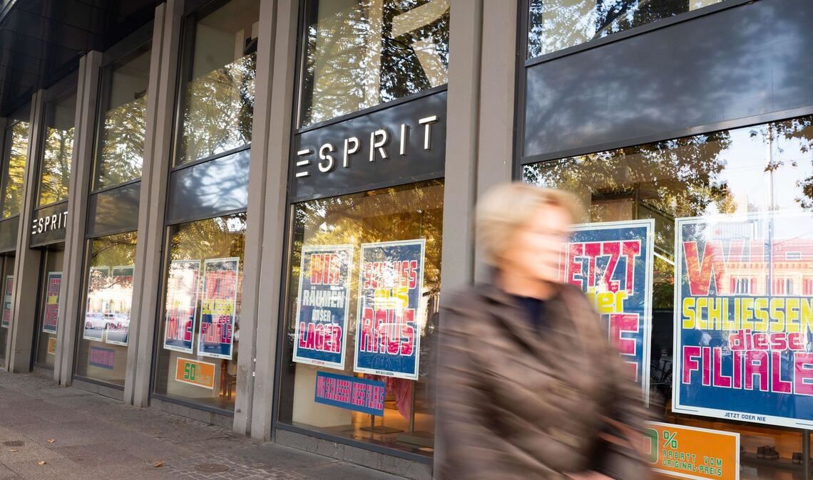 Der Modekonzern Esprit hat im Januar 2025 seine letzten Filialen in Deutschland geschlossen.