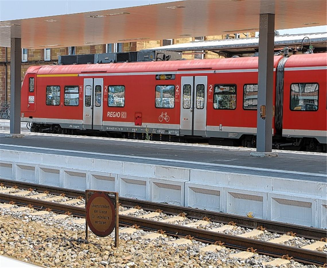 Bahnsteige sind fast fertig