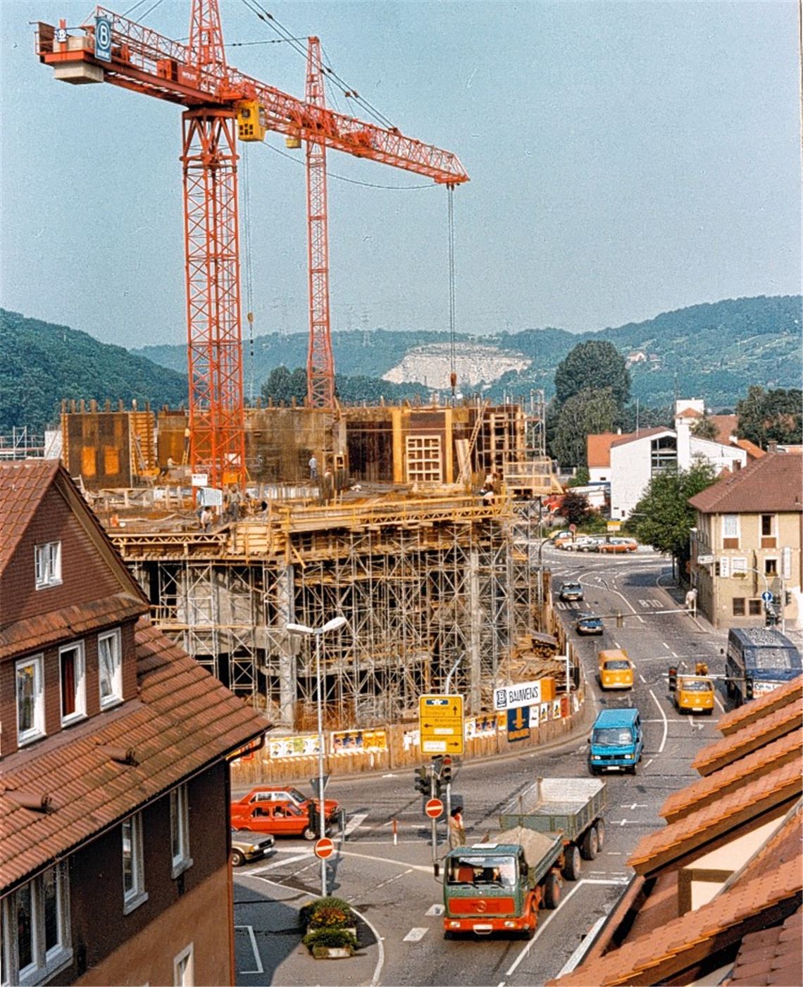 Vom Mühlehof zum Erlenbachcenter – eine Chronologie Vom Mühlehof zum Erlenbachcenter – eine Chronologie
