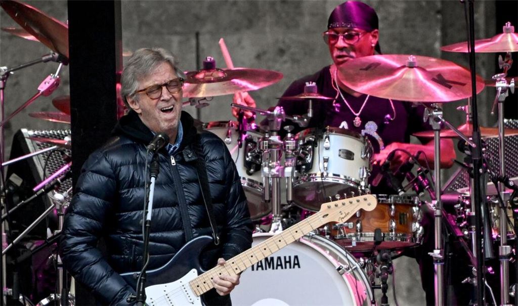 Der Musiker Eric Clapton kommt im Mai 2026 für drei Konzerte in Mannheim, Köln und München nach Deutschland. (Archivbild)