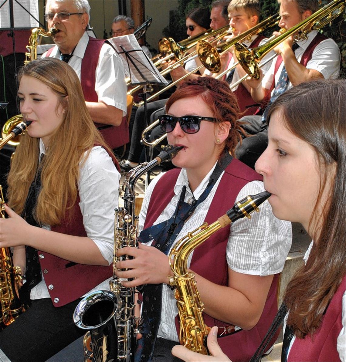 Der Musikverein unterhält die Gäste.