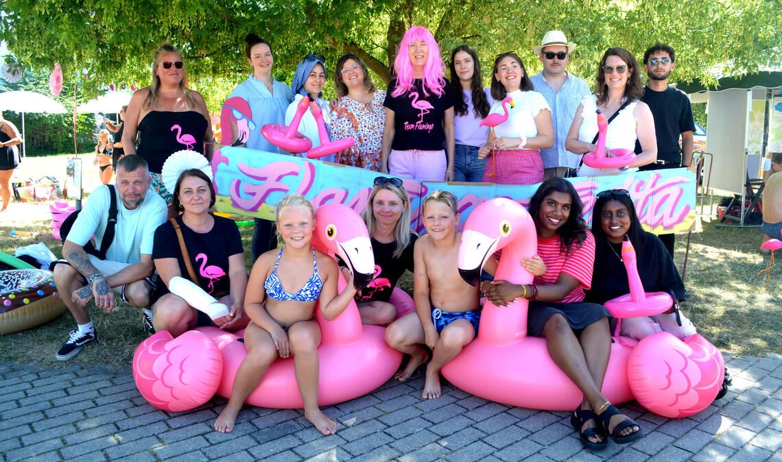 Der Name ist Programm bei den Teilnehmern im Freibad. Foto: Stahlfeld