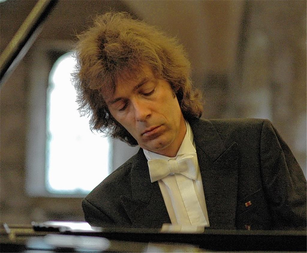 Der Pianist Bernd Glemser ist Permanent Artist in Residence.