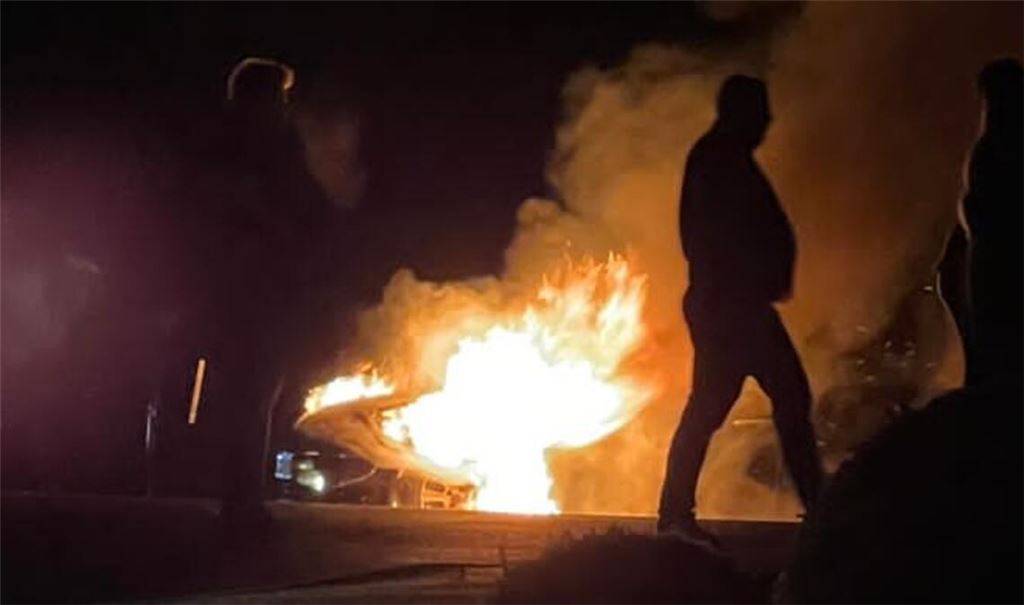 Der Pkw ist nicht zu retten. Foto: Myroshnichenko