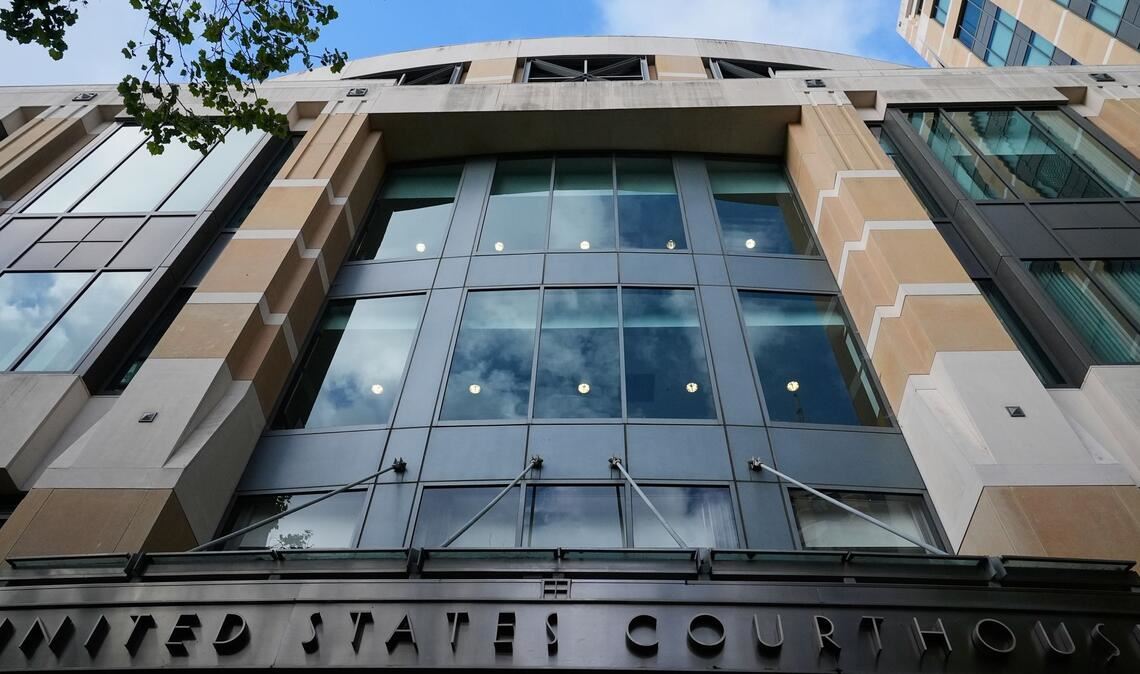 Der Prozess begann im kalifornischen Oakland.