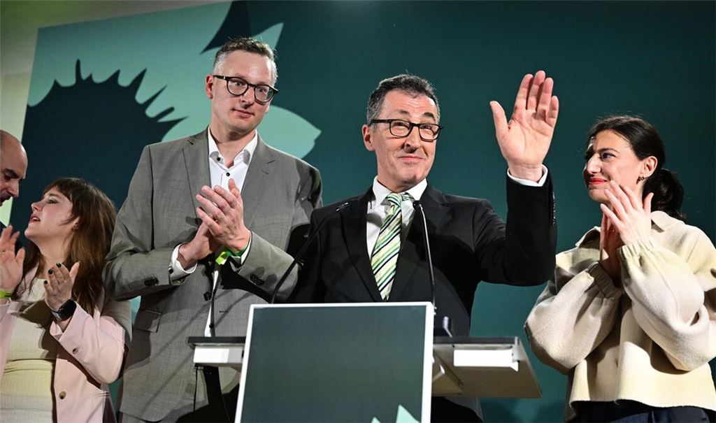 Der Realo-Grüne Cem Özdemir nach der Landtagswahl – das personifizierte, liberale Aufstiegsversprechen.