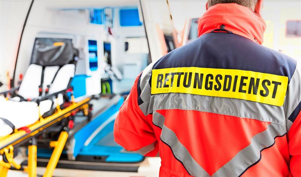 Der Rettungsdienst brachte den Jungen in ein Klinik. (Symbolfoto)