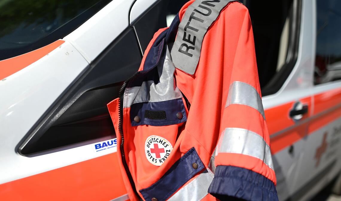 Der Rettungsdienst brachte die Zwölfjährigen in ein Krankenhaus. (Symbolbild)