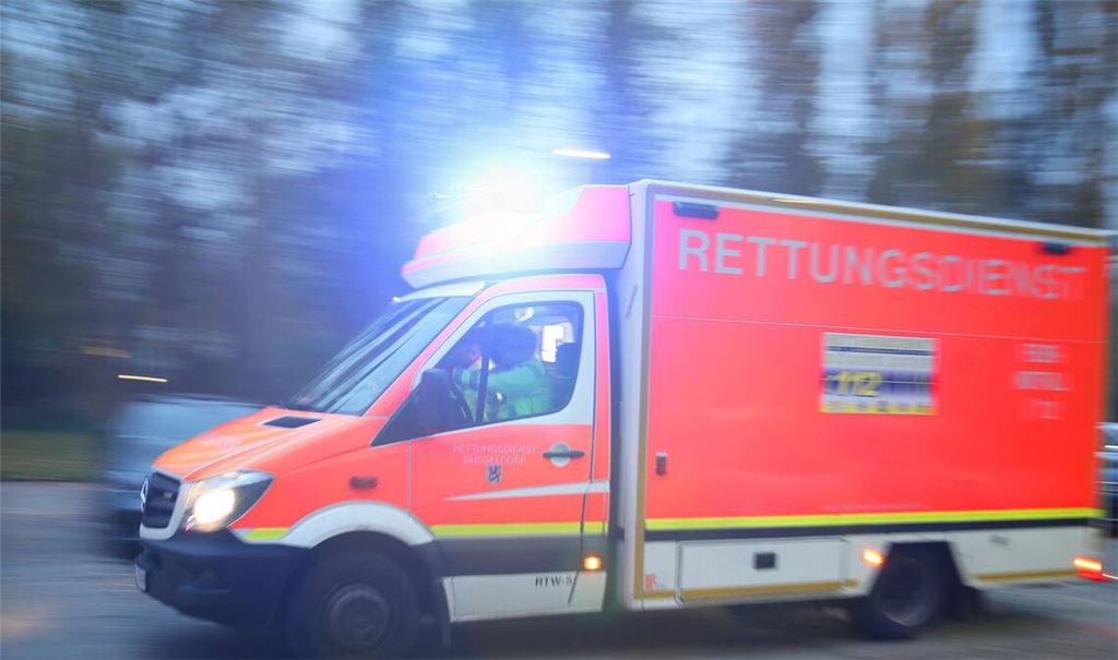 Der Rettungsdienst kümmerte sich um die Verletzten. (Symbolfoto)