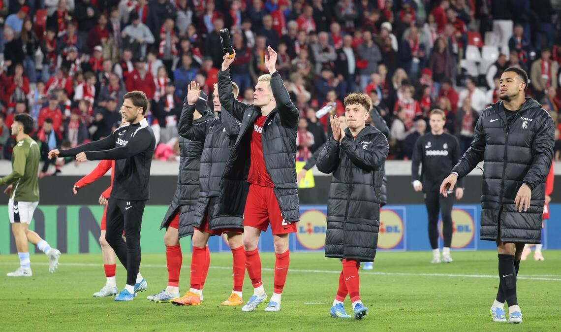 Der SC Freiburg steht vor dem Halbfinal-Einzug in der Europa League.
