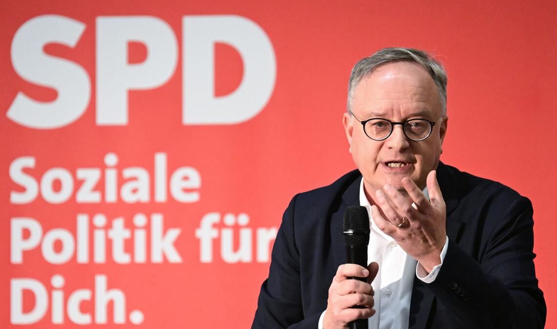 Der SPD-Spitzenkandidat Andreas Stoch setzt im Wahlkampf auf Nähe zu den Bürgern.