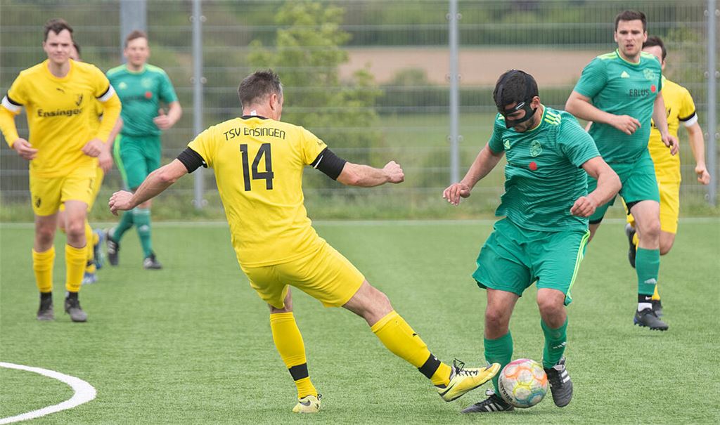 Der SV Iptingen (in Grün) peilt nach dem Abstieg über die Relegation im vergangenen Jahr den direkten Wiederaufstieg an. Foto: Fotomoment