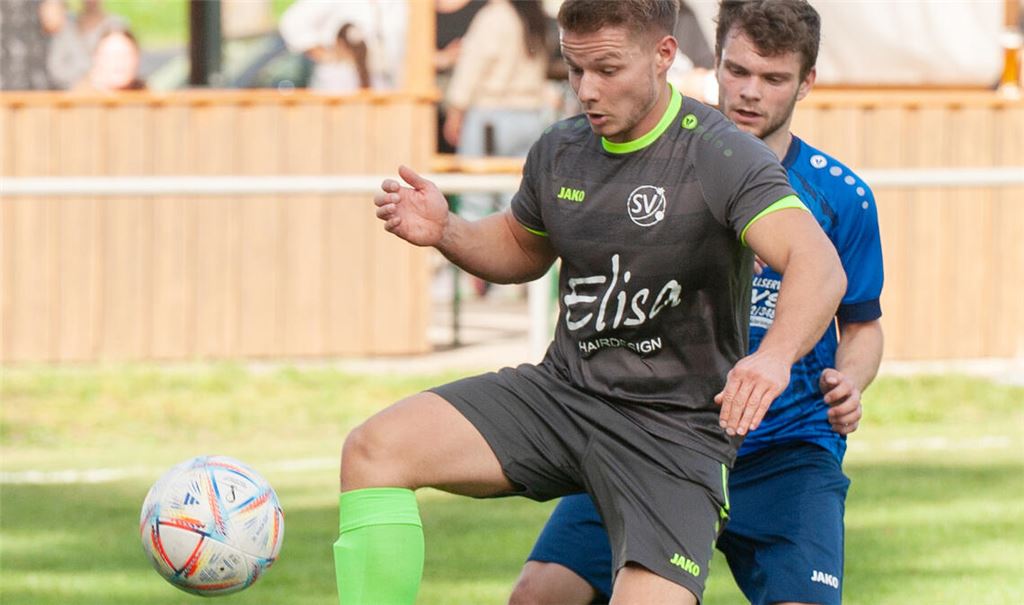 Der SV Sternenfels (in Grau) wartet weiter auf seinen zweiten Saisonsieg. Foto: Archiv