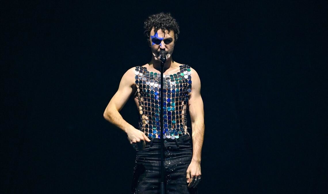 Der Sänger Cosmó in der Show "Vienna Calling - Wer singt für Österreich?"