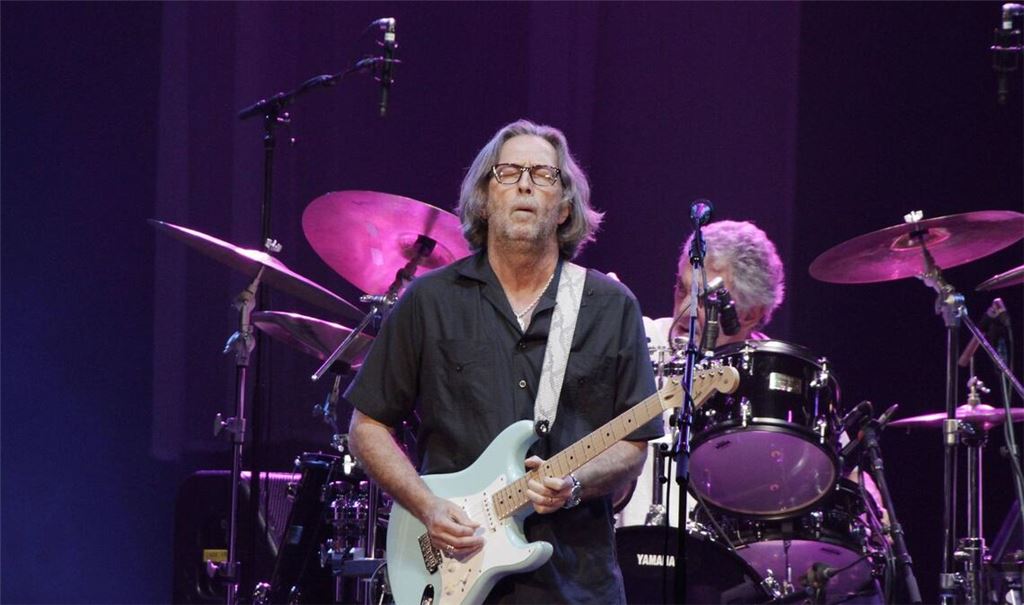 Der Sänger und Gitarrist Eric Clapton spielt im Mai 2026 drei Konzerte in Deutschland (Archivfoto).