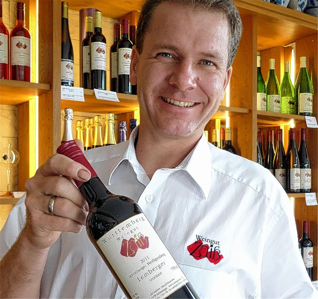 Der Schützinger Wengerter Sebastian Zaiß freut sich über Auszeichnungen. Foto: privat