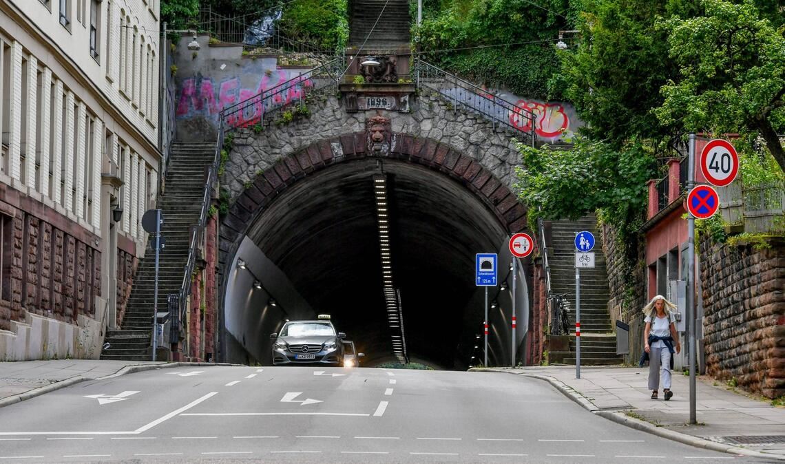 Der Schwabtunnel in Stuttgart gilt als der älteste Autotunnel der Welt.