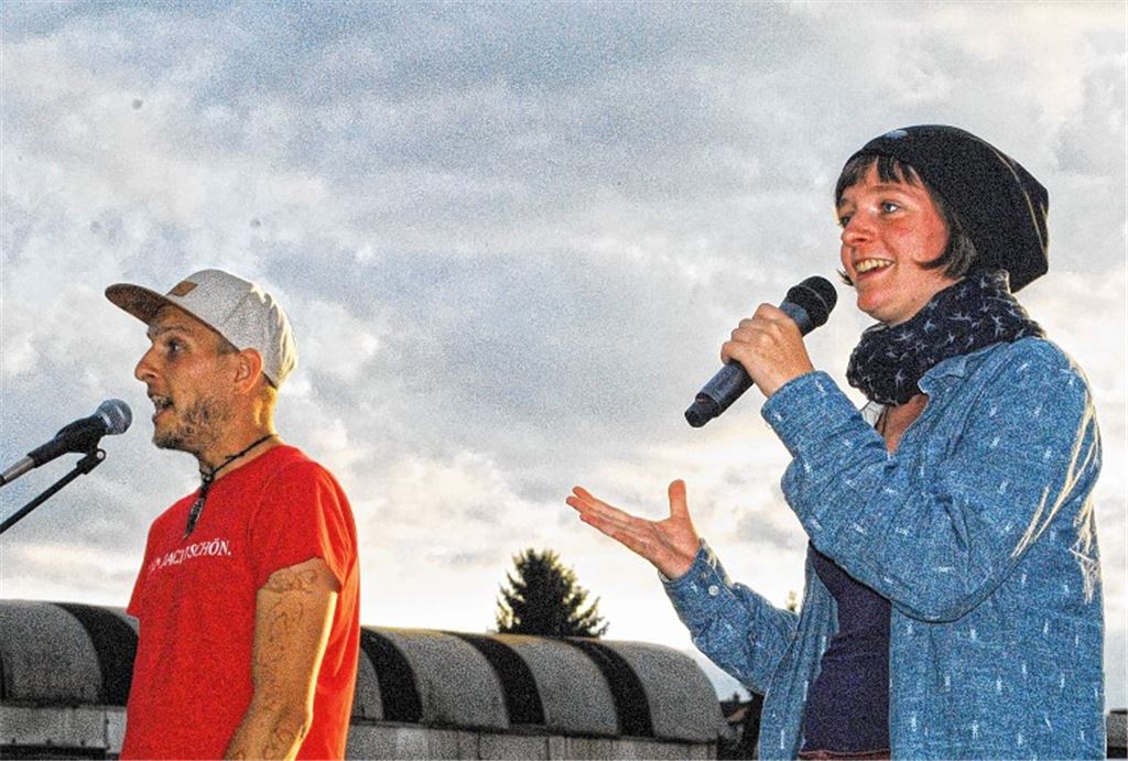 Küsse auf der Bühne und im Publikum