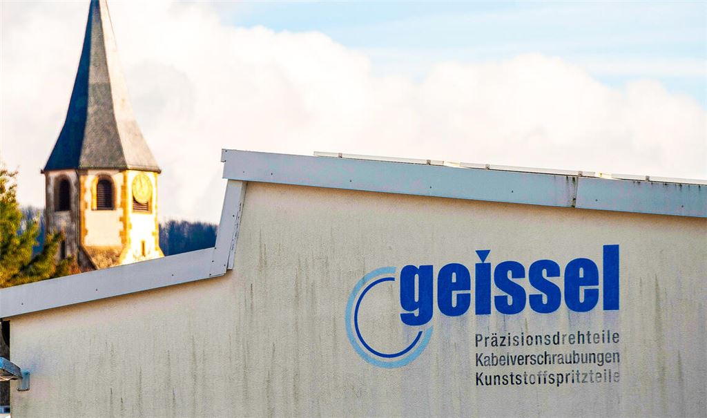 Der Spezialist für Präzisionsdrehteile und Kabelverschraubungen reagiert auf eine prekäre Lage. Foto: Fotomoment