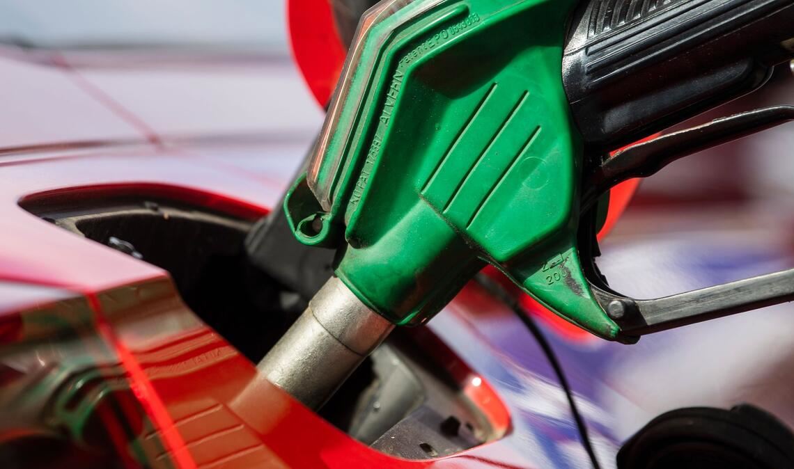 Der Spritpreis ist binnen einer Woche gestiegen und so hoch wie seit eineinhalb Jahren nicht mehr.