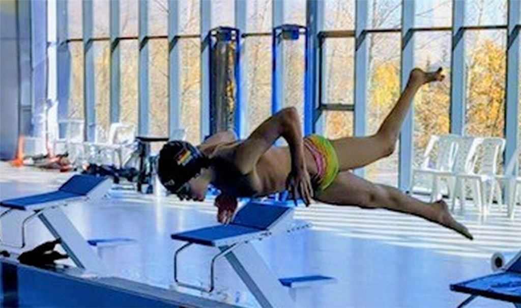 Der Sprung ins ungewohnte Gewässer ist für Eneas Polonius Gil gelungen. Der Dürrmenzer spürt schon jetzt die Auswirkungen des neuen Lebens auf seine Leistungen.