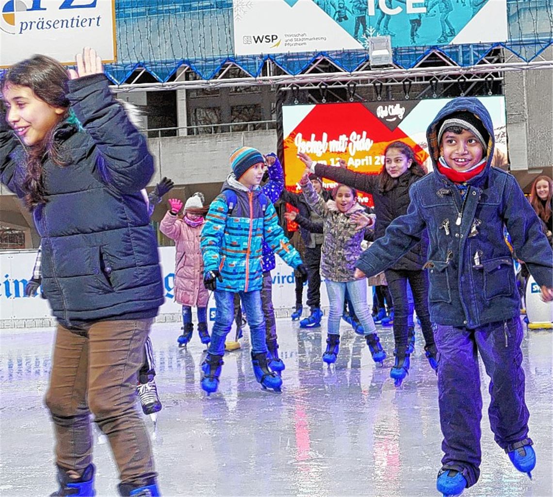 Der Stadtjugendring spendiert den Kindern einen Nachmittag bei „City on Ice“. Roth
