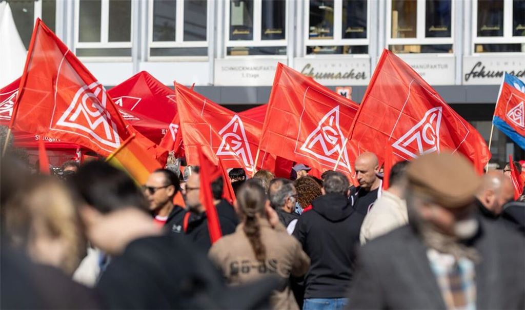 Der Stellenabbau in der Region Stuttgart bereitet der Gewerkschaft IG Metall Sorgen. Sie fordert sichere Arbeitsplätze.