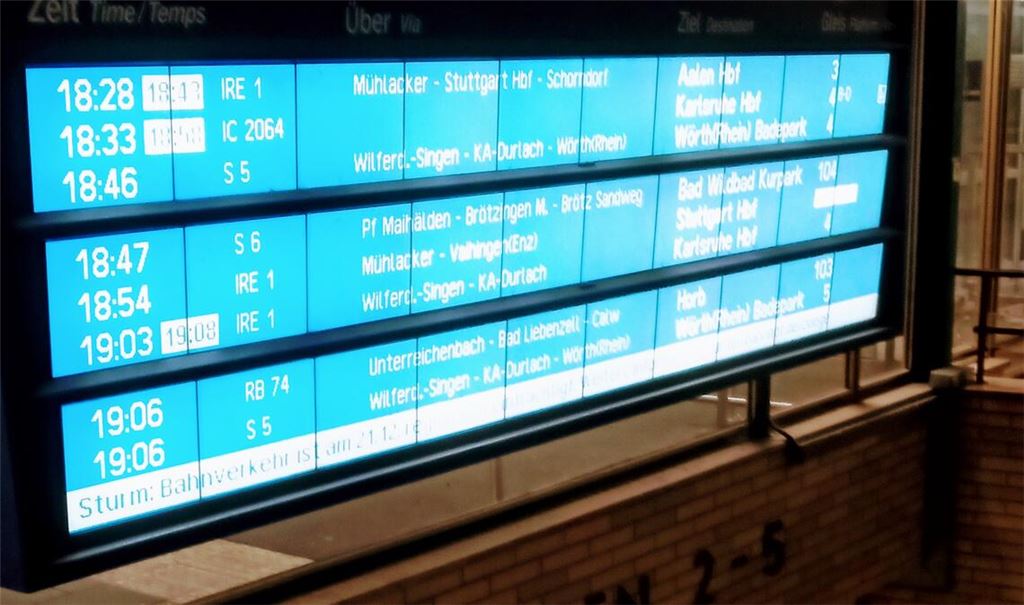 Der Sturm bläst am Donnerstag über Deutschland und hinterlässt vor allem im Norden seine Spuren. An dem Ausfall der Oberleitung zwischen Pforzheim und Karlsruhe trägt er aber keine Schuld. Der Grund dafür muss noch gefunden werden. Foto: privat