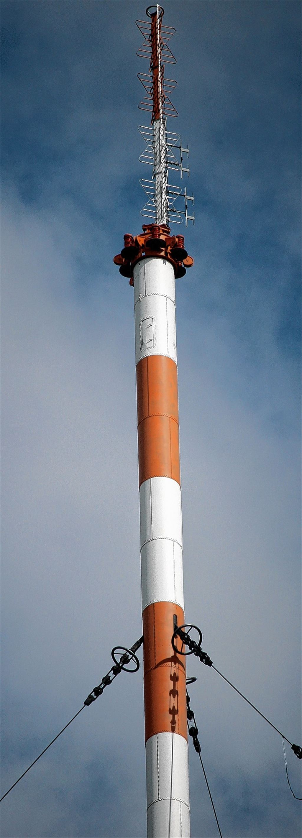 Der Südwestrundfunk sieht keine Verwendung mehr für den großen Sendemasten.