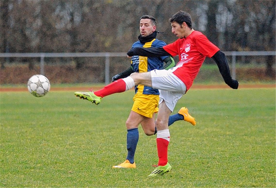 Der TSV Maulbronn (in Rot) fährt gegen den SC Pforzheim drei Punkte ein. 
