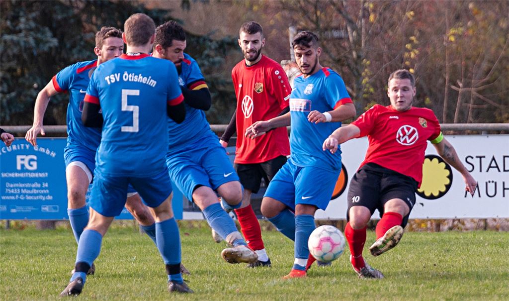Der TSV Ötisheim verliert zuhause gegen die Sportfreunde Mühlacker 0:2. Foto: Fotomoment