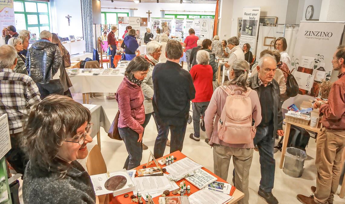 Der „Tag der Naturheilkunde“ im Mehrgenerationenhaus in Mühlacker stößt auf ein reges Interesse. Foto: Friedrich