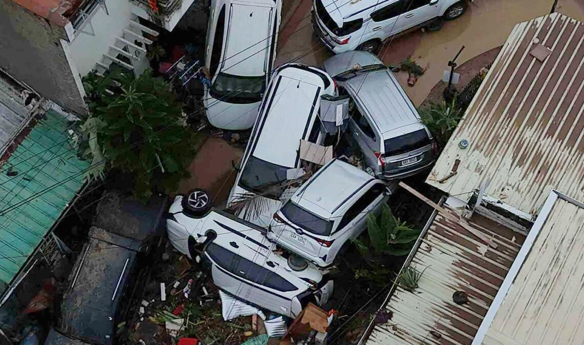 Der Taifun hatte mit heftigen Böen und starkem Regen gewütet.