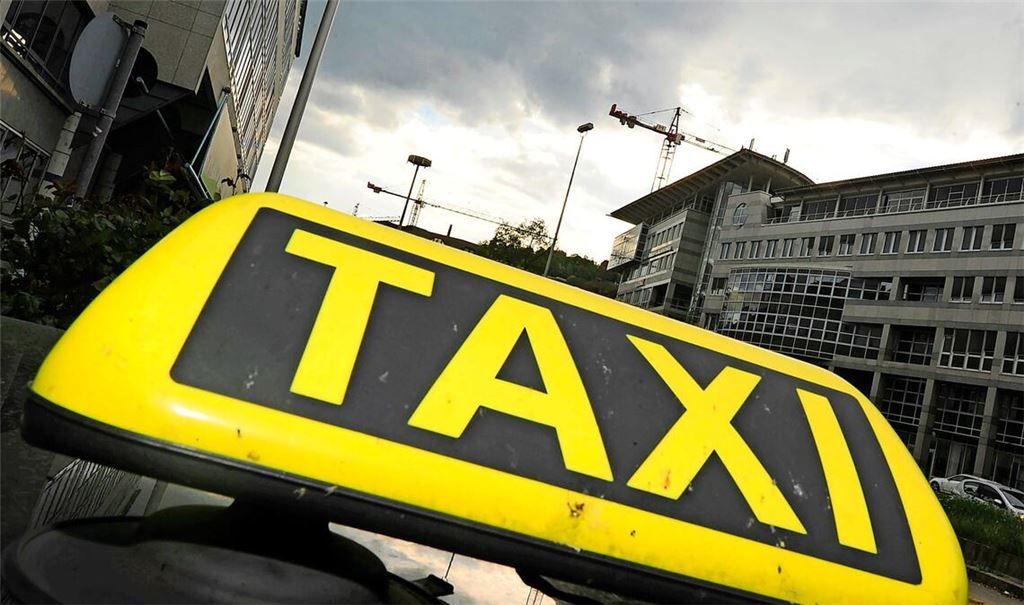 Der Taxiunternehmer wurde zu einer Bewährungsstrafe verurteilt. (Symbolbild)