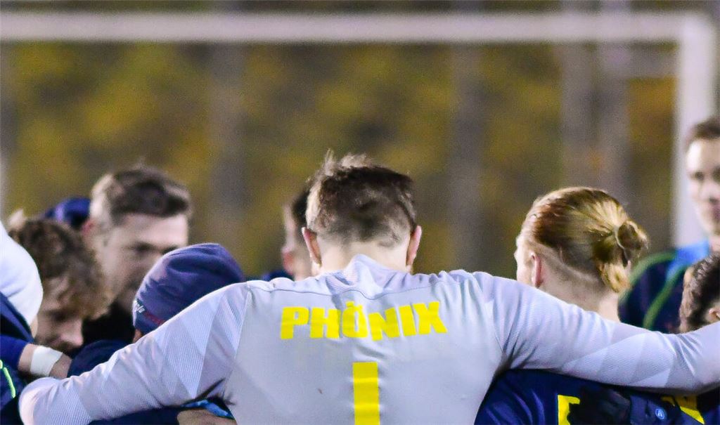 Der Teamgeist stimmt bei Phönix Lomersheim, die Konzentration weniger. Foto: Schüller