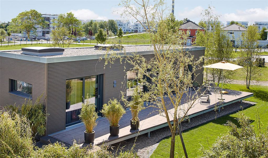 Der Tiny-House-Trend geht nach Angaben des Verbands zu Häuschen auf einer Ebene, die fertig ausgebaut geliefert werden wie dieses Modul von Schwörer Haus. Foto: Schwörer Haus