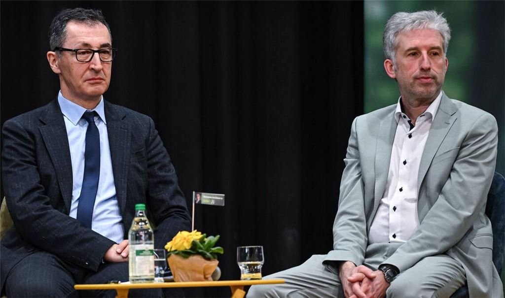 Der Tübinger Oberbürgermeister Boris Palmer (rechts) half Cem Özdemir im Wahlkampf. Spekulationen, er trete ins Kabinett ein, hat er jetzt beendet.